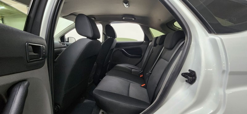 FOCUS 1.6 GLX 16V FLEX 4P MANUAL - 2013 - BENTO GONçALVES