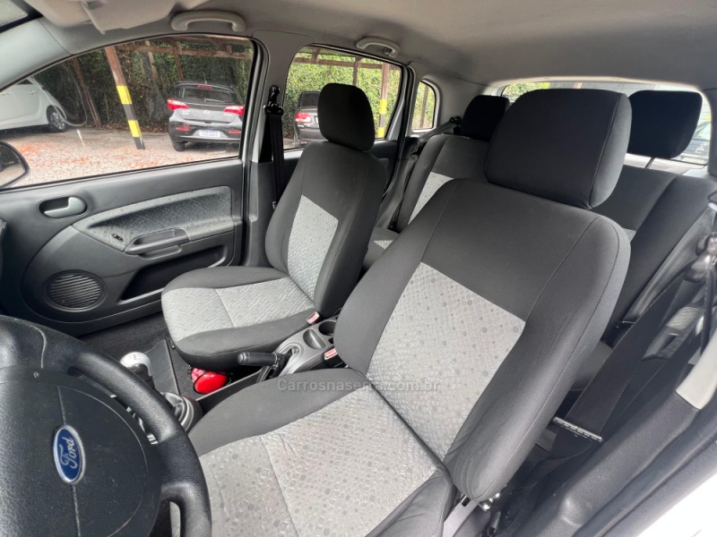 FIESTA 1.6 MPI CLASS HATCH 8V FLEX 4P MANUAL - 2013 - FARROUPILHA