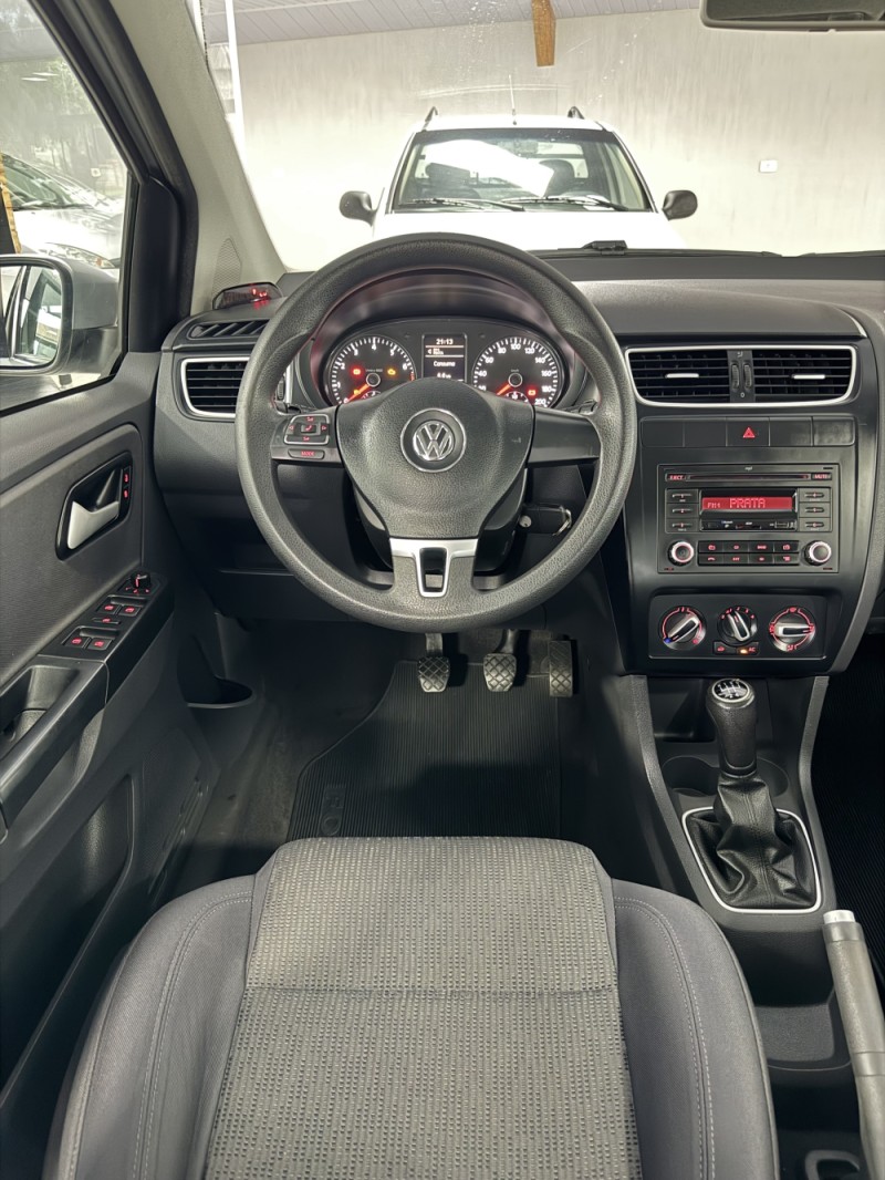 FOX 1.0 MI TREND 8V FLEX 4P MANUAL - 2013 - VILA FLORES