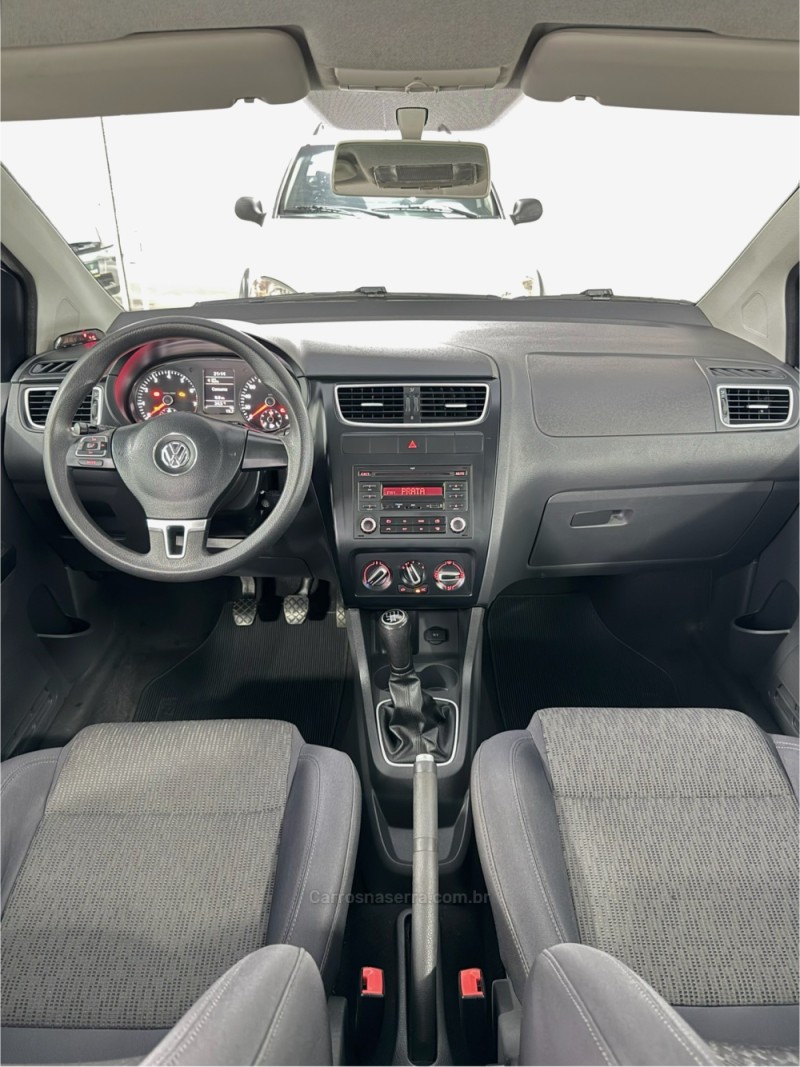 FOX 1.0 MI TREND 8V FLEX 4P MANUAL - 2013 - VILA FLORES