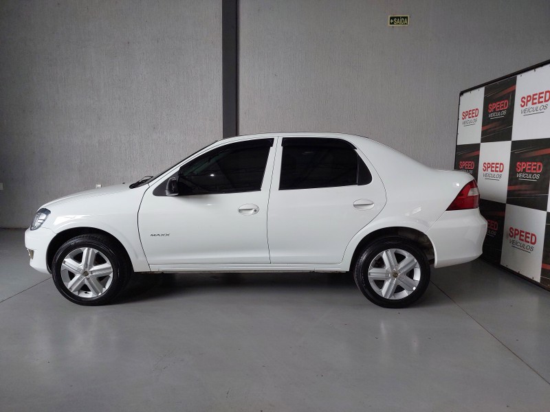 PRISMA 1.4 MPFI MAXX 8V FLEX 4P MANUAL - 2011 - SãO SEBASTIãO DO CAí