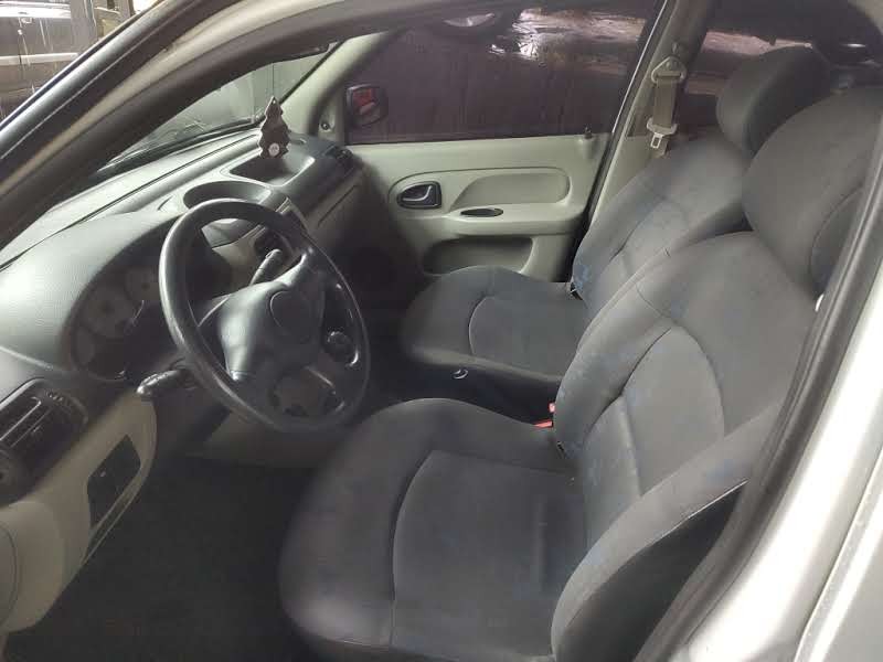 CLIO 1.0 AUTHENTIQUE 8V GASOLINA 4P MANUAL - 2006 - CAXIAS DO SUL
