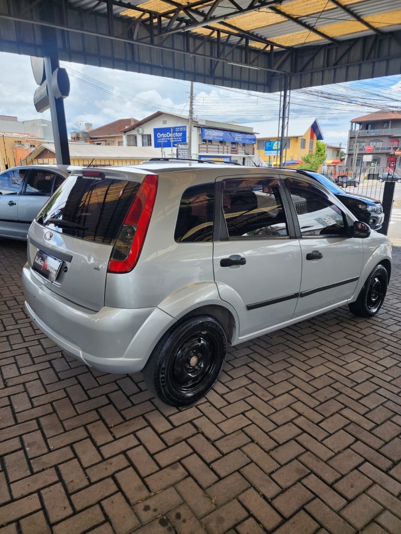 FIESTA 1.6 MPI HATCH 8V FLEX 4P MANUAL - 2011 - CAXIAS DO SUL