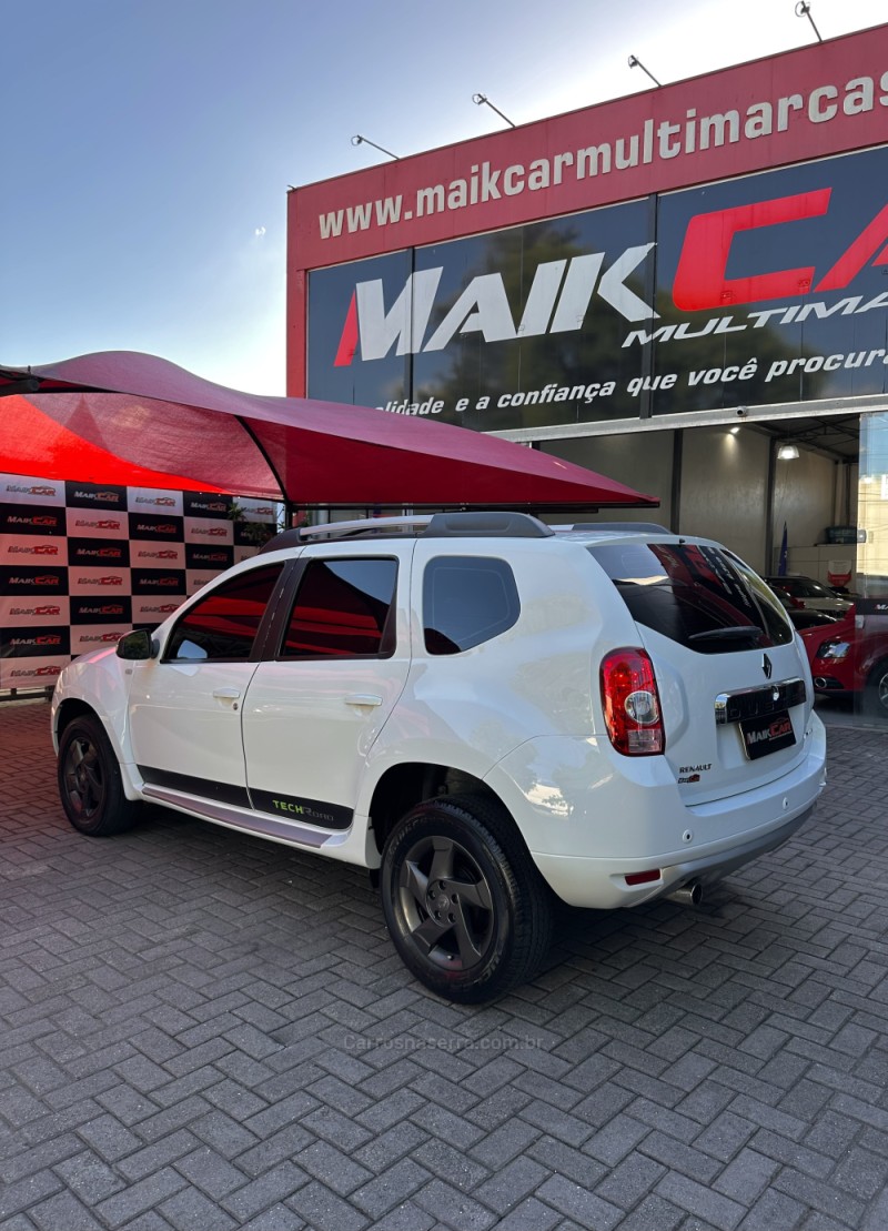 DUSTER 2.0 TECH ROAD 4X2 16V FLEX 4P AUTOMÁTICO - 2014 - ESTâNCIA VELHA