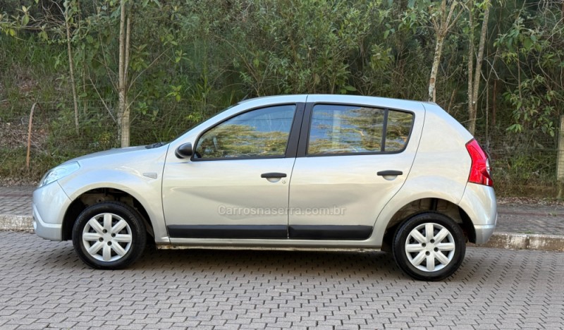 SANDERO 1.6 EXPRESSION 8V FLEX 4P MANUAL - 2009 - GUAPORé