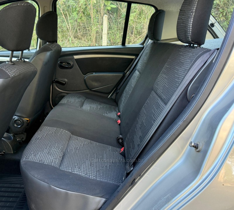 SANDERO 1.6 EXPRESSION 8V FLEX 4P MANUAL - 2009 - GUAPORé