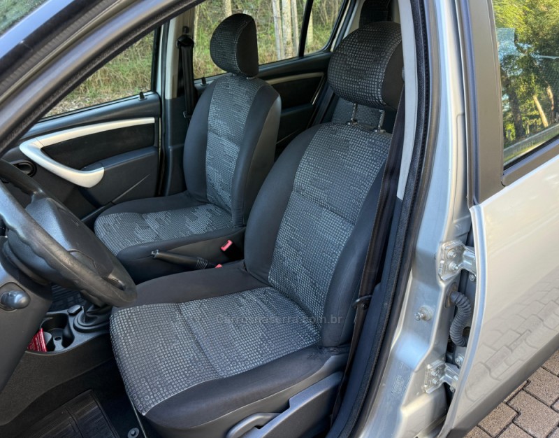 SANDERO 1.6 EXPRESSION 8V FLEX 4P MANUAL - 2009 - GUAPORé