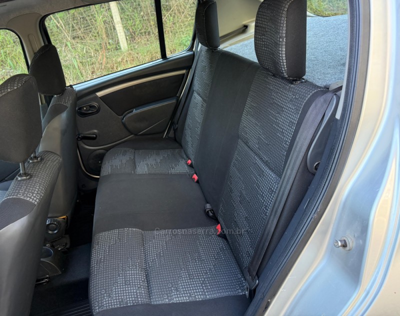 SANDERO 1.6 EXPRESSION 8V FLEX 4P MANUAL - 2009 - GUAPORé