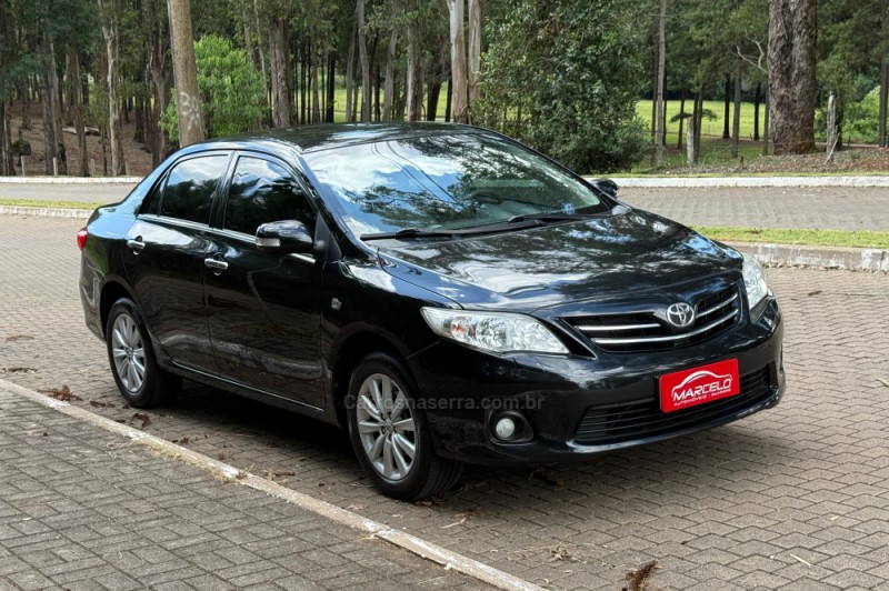 COROLLA 2.0 ALTIS PREMIUM 16V FLEX 4P AUTOMÁTICO - 2012 - GUAPORé