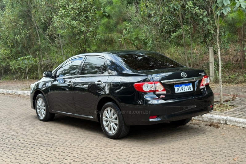 COROLLA 2.0 ALTIS PREMIUM 16V FLEX 4P AUTOMÁTICO - 2012 - GUAPORé