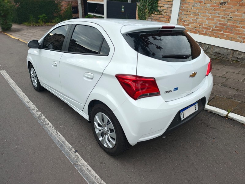 ONIX 1.4 MPFI LT 8V FLEX 4P AUTOMÁTICO - 2018 - FARROUPILHA
