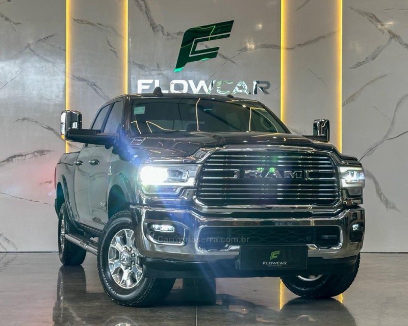 3500 LARAMIE 6.7 CD 4X4 TURBO DIESEL 4P AUTOMÁTICO - 2022 - GARIBALDI
