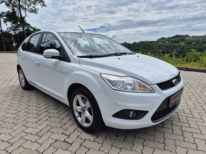 FOCUS 1.6 GLX 16V FLEX 4P MANUAL - 2013 - BENTO GONçALVES