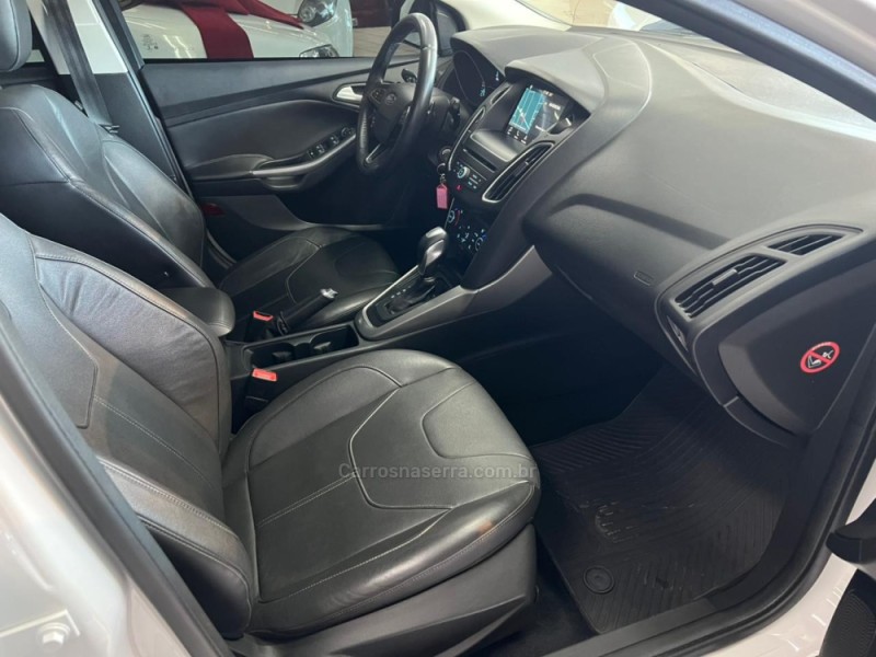 FOCUS 2.0 SE PLUS 16V FLEX 4P AUTOMÁTICO - 2018 - CAXIAS DO SUL
