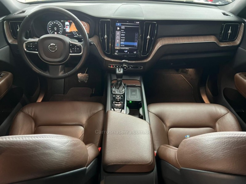XC60 2.0 T5 MOMENTUM GASOLINA 4P AUTOMÁTICO - 2021 - CAXIAS DO SUL