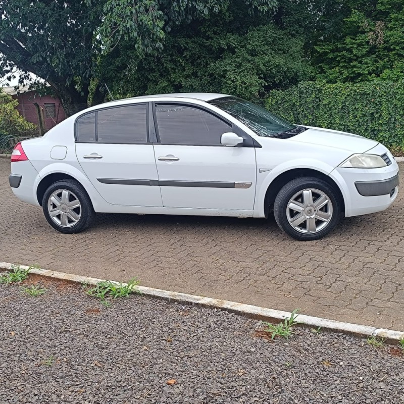 MÉGANE 2.0 DYNAMIQUE SEDAN 16V GASOLINA 4P MANUAL - 2008 - IVOTI