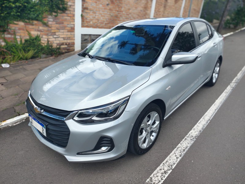 onix 1.0	premier ii plus 12v turbo flex 4p automatico 2020 farroupilha