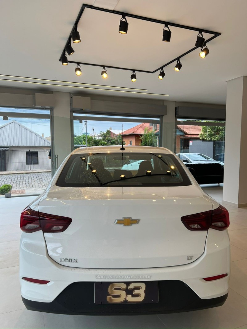 ONIX 1.0 LT 12V FLEX 4P MANUAL - 2023 - CAXIAS DO SUL