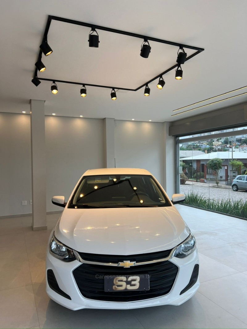 ONIX 1.0 LT 12V FLEX 4P MANUAL - 2023 - CAXIAS DO SUL