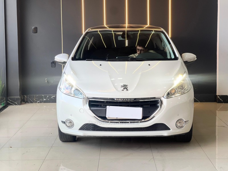 208 1.6 GRIFFE 16V FLEX 4P AUTOMÁTICO - 2016 - SAPUCAIA DO SUL