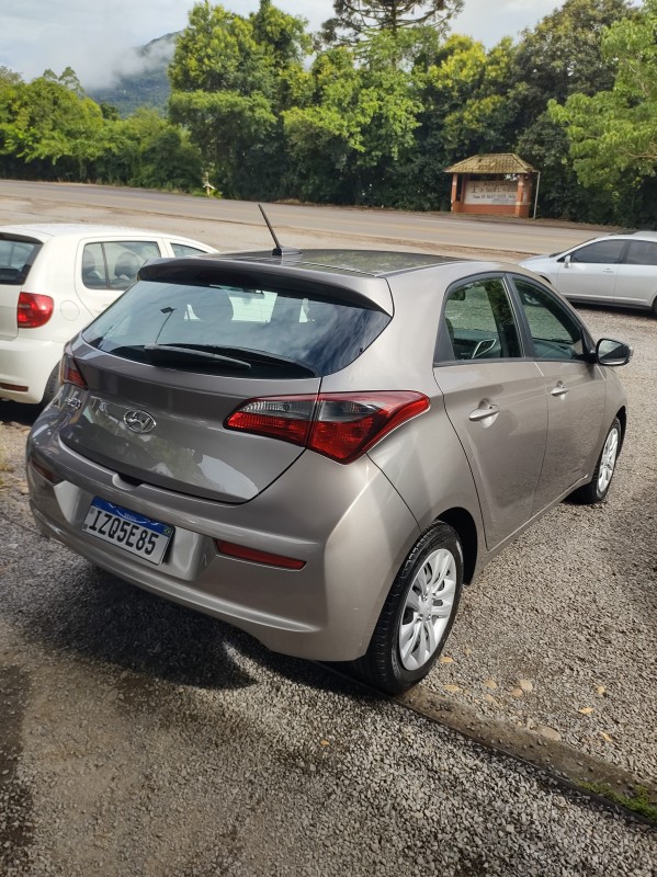 HB20 1.0 COMFORT 12V FLEX 4P MANUAL - 2019 - VALE REAL