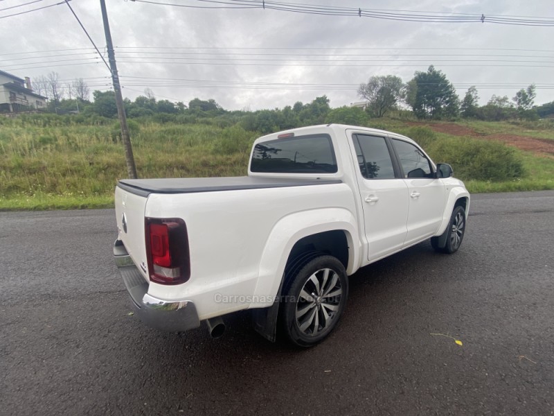 AMAROK 3.0 V6 TDI HIGHLINE CD DIESEL 4MOTION AUTOMÁTICO - 2020 - FLORES DA CUNHA