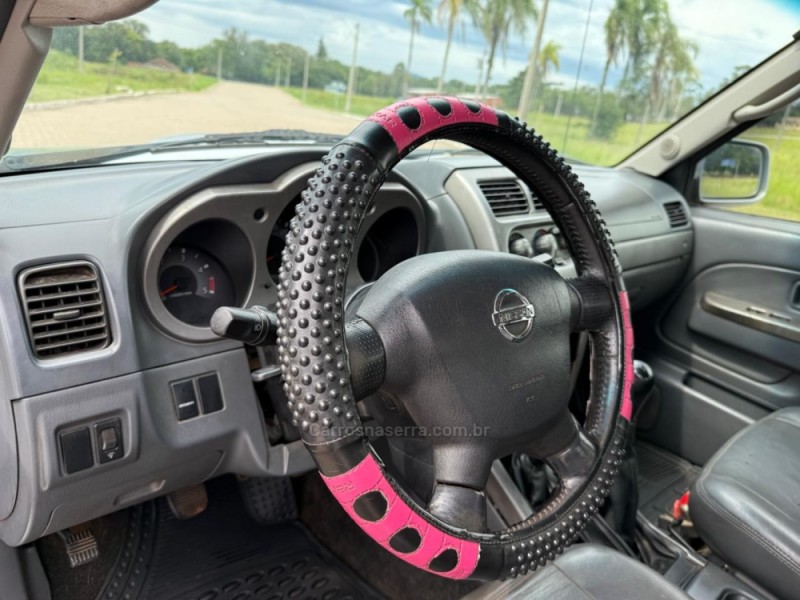 FRONTIER 2.8 SE 4X4 CD TURBO DIESEL 4P MANUAL - 2004 - IVOTI