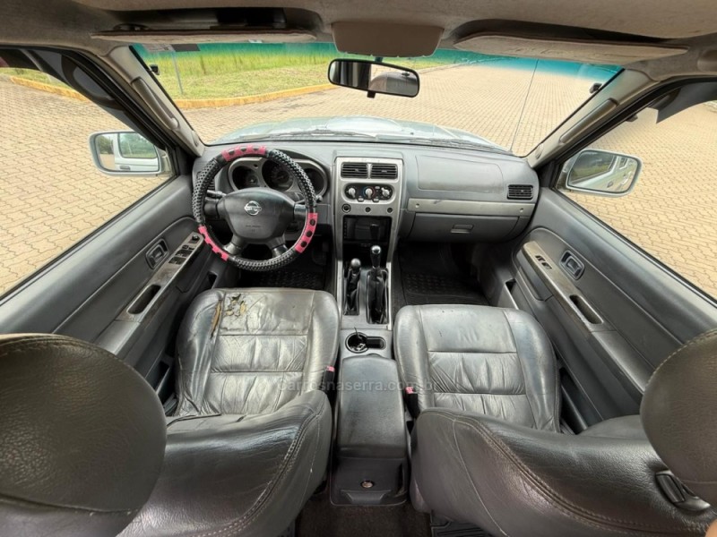 FRONTIER 2.8 SE 4X4 CD TURBO DIESEL 4P MANUAL - 2004 - IVOTI