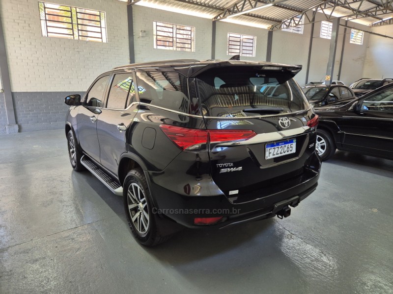 HILUX SW4 2.8 SRX 4X4 16V TURBO INTERCOOLER DIESEL 4P AUTOMÁTICO - 2017 - GARIBALDI