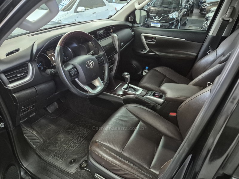 HILUX SW4 2.8 SRX 4X4 16V TURBO INTERCOOLER DIESEL 4P AUTOMÁTICO - 2017 - GARIBALDI