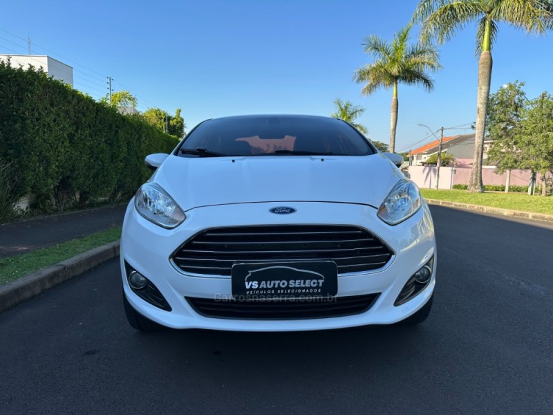 FIESTA 1.6 TITANIUM HATCH 16V FLEX 4P AUTOMÁTICO - 2015 - SãO LEOPOLDO