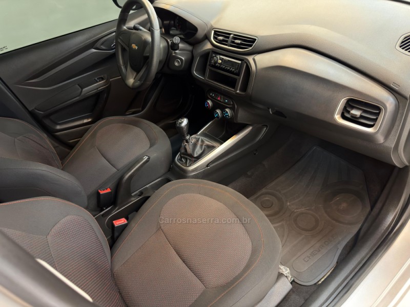 ONIX 1.4 MPFI LT 8V FLEX 4P MANUAL - 2016 - BOM RETIRO DO SUL