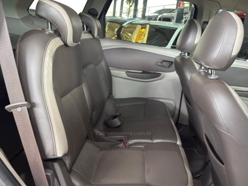 SPIN 1.8 LT 8V FLEX 4P AUTOMÁTICO - 2013 - CAMPO BOM