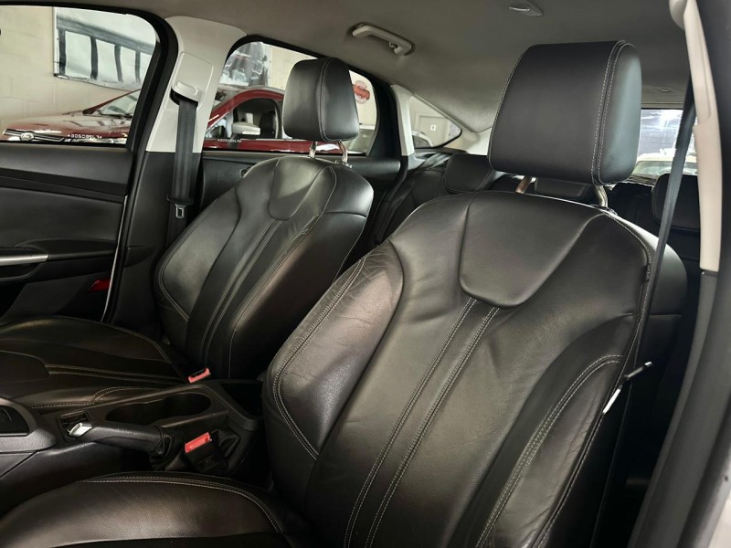 FOCUS 1.6 S HATCH 16V FLEX 4P AUTOMÁTICO - 2015 - CAXIAS DO SUL