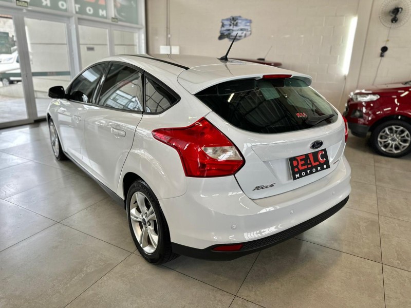 FOCUS 1.6 S HATCH 16V FLEX 4P AUTOMÁTICO - 2015 - CAXIAS DO SUL