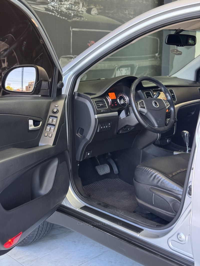 KORANDO 2.2 XDI220 DIESEL 4WD AUTOMÁTICO - 2012 - CAXIAS DO SUL