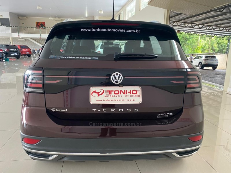 T-CROSS 1.4 HIGHLINE TSI 16V FLEX 4P AUTOMÁTICO - 2019 - LAJEADO