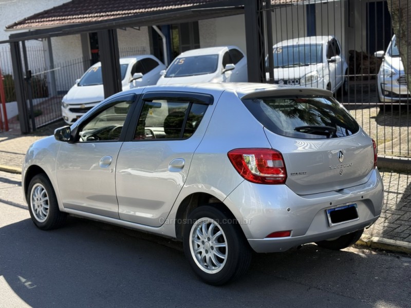 SANDERO 1.6 EXPRESSION 16V FLEX 4P MANUAL - 2015 - PAROBé