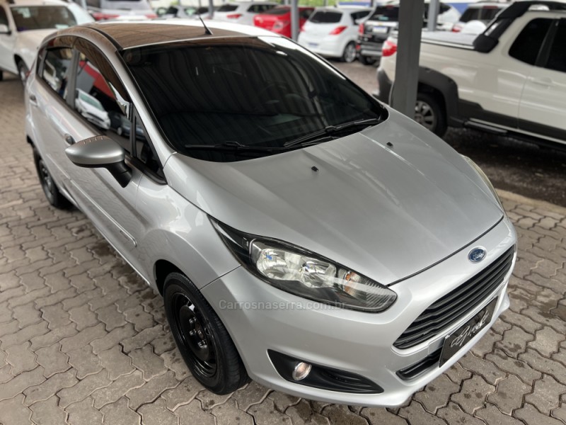 FIESTA 1.5 S HATCH 16V FLEX 4P MANUAL - 2014 - BOM PRINCíPIO