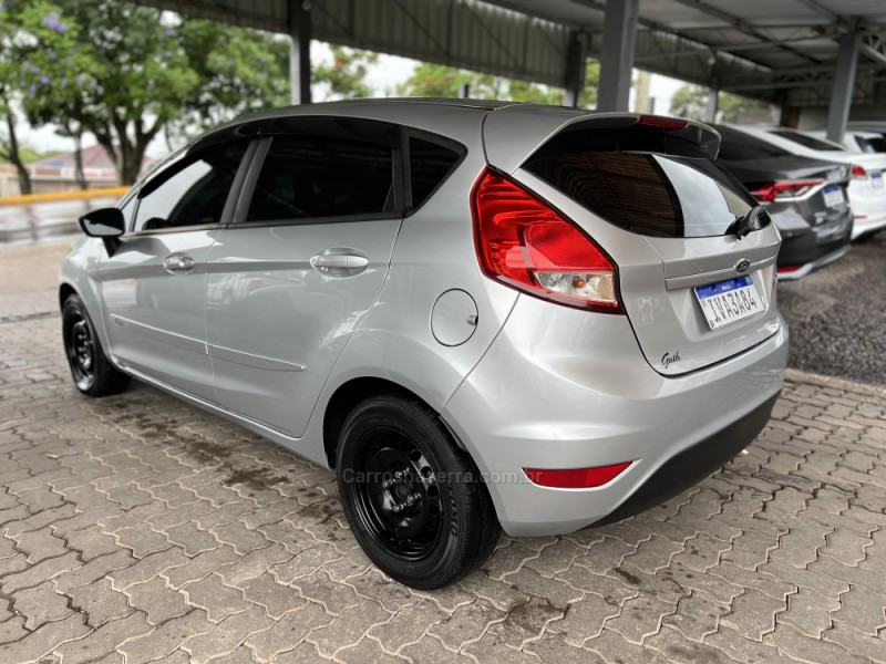 FIESTA 1.5 S HATCH 16V FLEX 4P MANUAL - 2014 - BOM PRINCíPIO