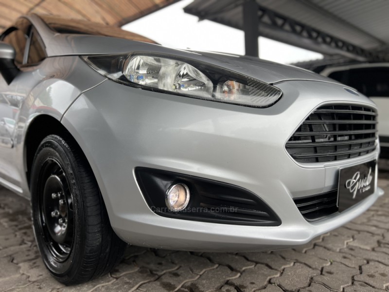 FIESTA 1.5 S HATCH 16V FLEX 4P MANUAL - 2014 - BOM PRINCíPIO