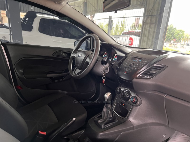 FIESTA 1.5 S HATCH 16V FLEX 4P MANUAL - 2014 - BOM PRINCíPIO