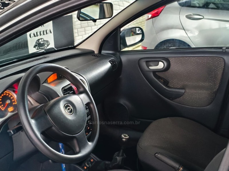 CORSA 1.4 MPFI PREMIUM SEDAN 8V FLEX 4P MANUAL - 2010 - NOVO HAMBURGO