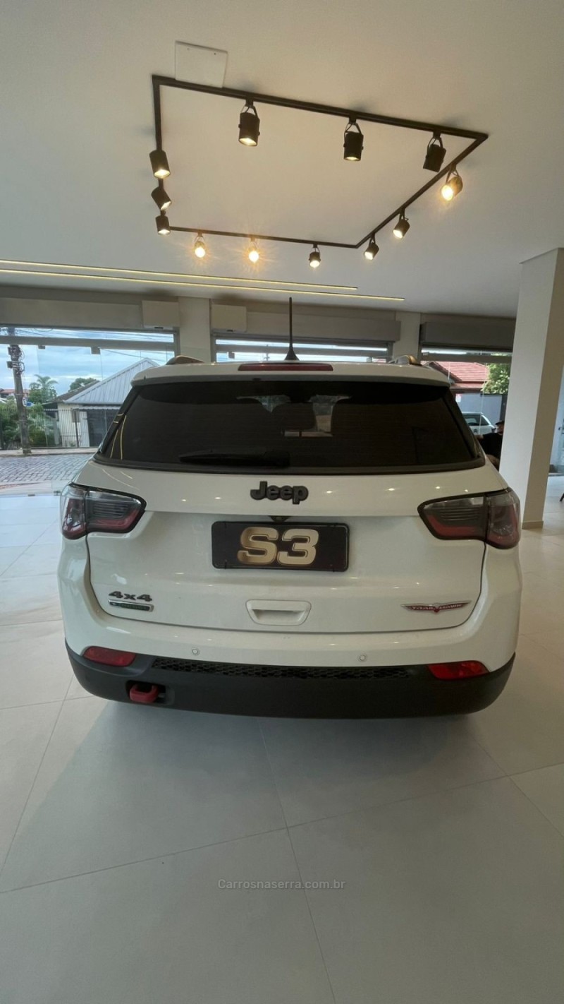 COMPASS 2.0 TRAILHAWK TD350 TURBO DIESEL 4X4 4P AUTOMÁTICO - 2017 - CAXIAS DO SUL