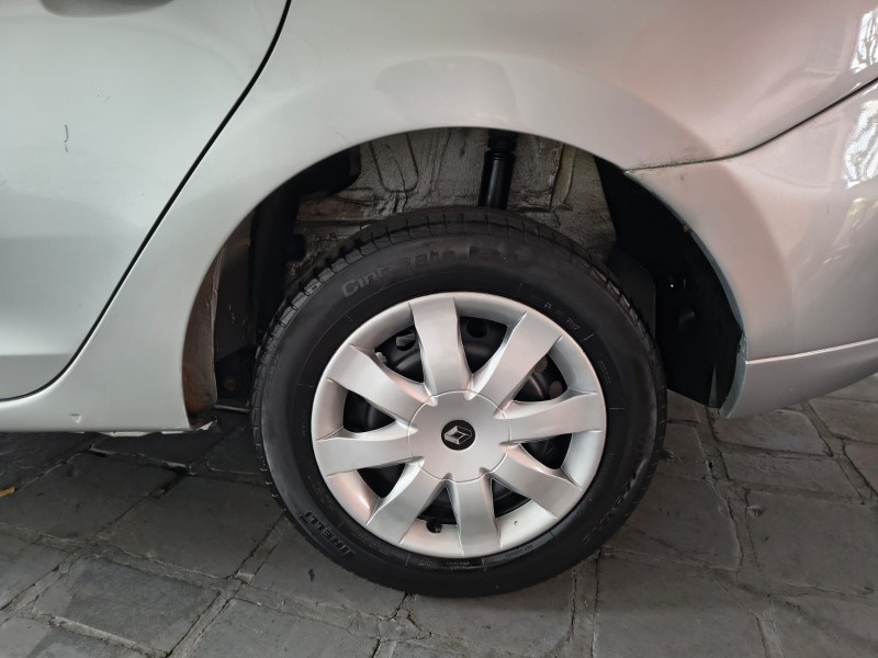 LOGAN 1.0 EXPRESSION 16V FLEX 4P MANUAL - 2015 - CAXIAS DO SUL