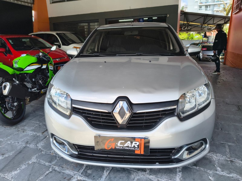 LOGAN 1.0 EXPRESSION 16V FLEX 4P MANUAL - 2015 - CAXIAS DO SUL