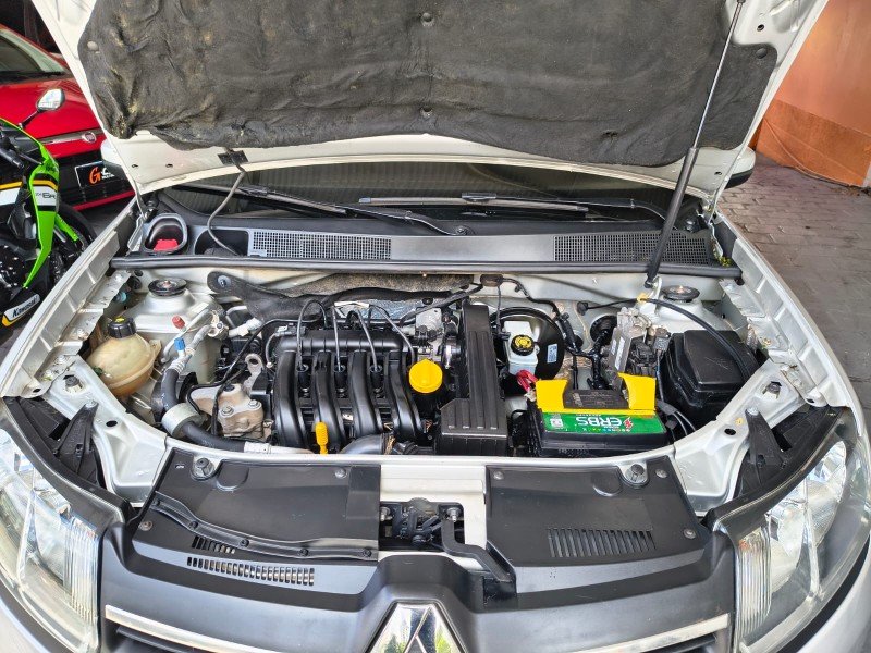 LOGAN 1.0 EXPRESSION 16V FLEX 4P MANUAL - 2015 - CAXIAS DO SUL