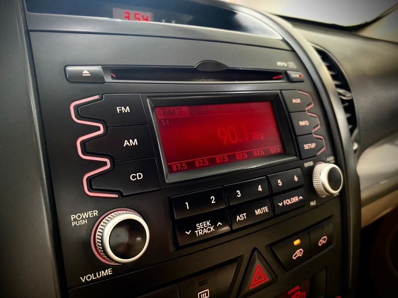 SORENTO 2.4 EX 4X2 16V GASOLINA 4P AUTOMÁTICO - 2012 - LAJEADO