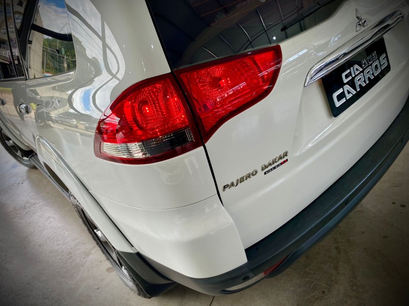 PAJERO DAKAR 3.2 4X4 16V TURBO INTERCOOLER DIESEL 4P AUTOMÁTICO - 2015 - LAJEADO