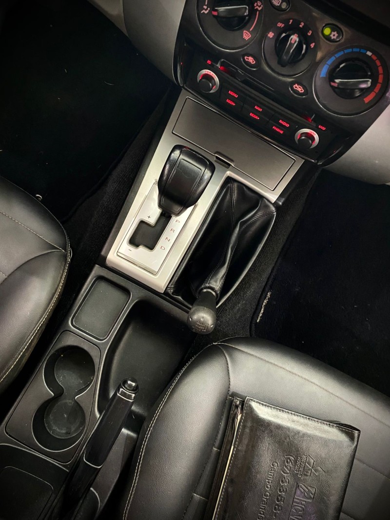 PAJERO DAKAR 3.2 4X4 16V TURBO INTERCOOLER DIESEL 4P AUTOMÁTICO - 2015 - LAJEADO